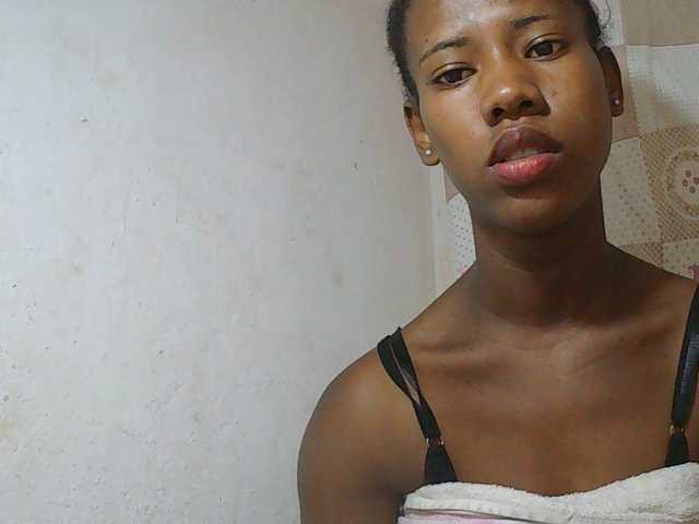 Sexy-Sarah live cam on BongaCams