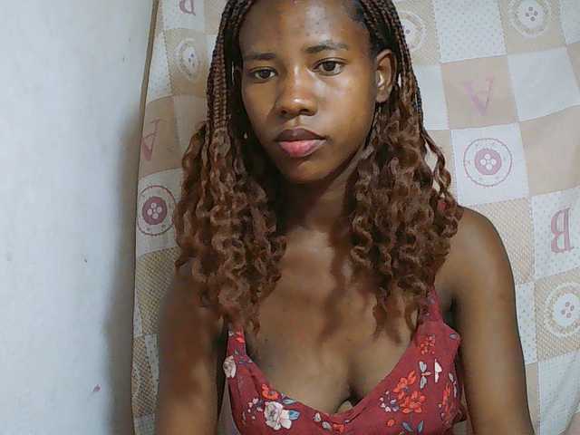 Sexy-Sarah live cam on BongaCams