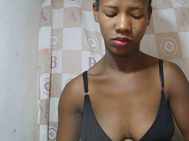 Sexy-Sarah, en vivo ahora en BongaCams