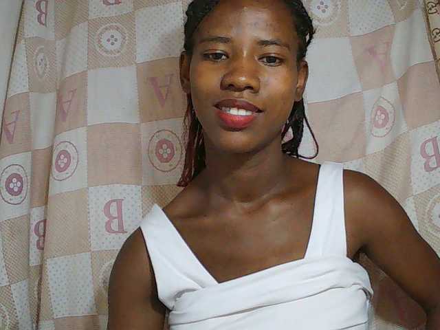Sexy-Sarah live cam on BongaCams