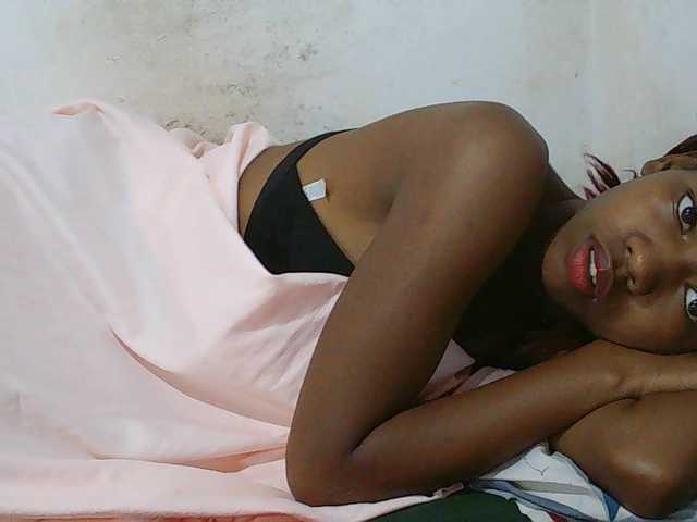 Sexy-Sarah live cam on BongaCams