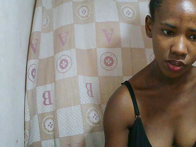 Sexy-Sarah live cam on BongaCams