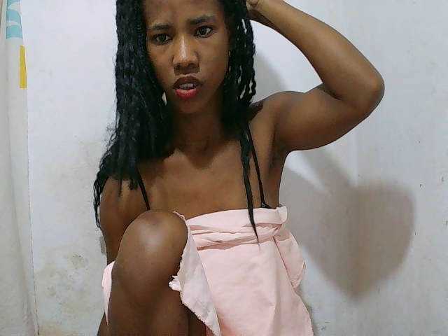 sexy-sarah's BongaCams show and profile