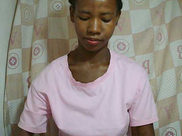Sexy-Sarah live cam on BongaCams
