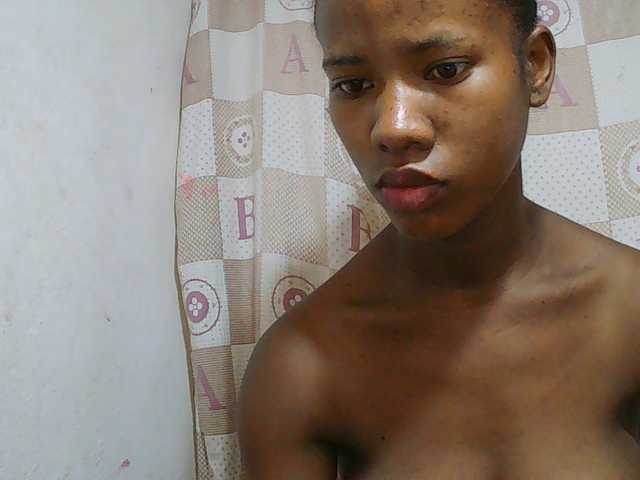 Sexy-Sarah live cam on BongaCams