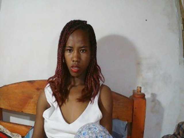Sexy-Sarah live cam on BongaCams