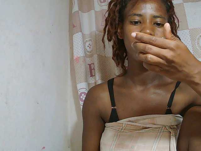 Sexy-Sarah live cam on BongaCams