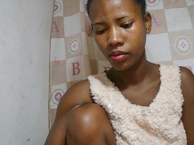 Sexy-Sarah live cam on BongaCams