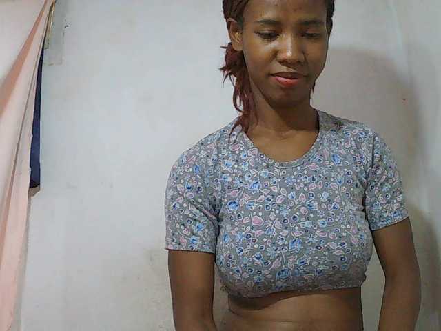 Sexy-Sarah live cam on BongaCams