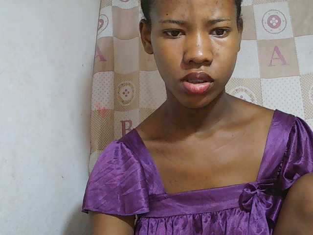Sexy-Sarah live cam on BongaCams