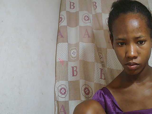 Sexy-Sarah live cam on BongaCams