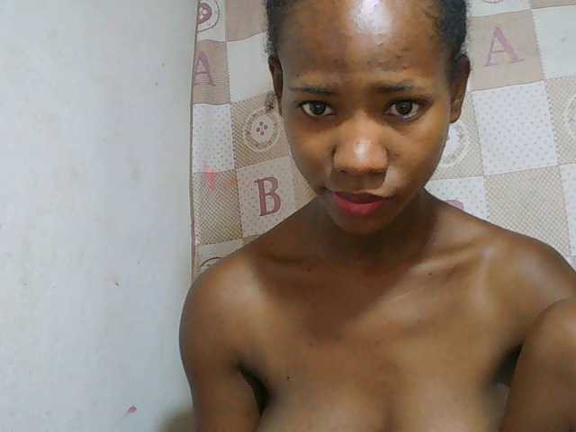 Sexy-Sarah live cam on BongaCams
