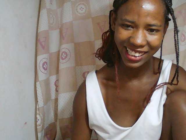 Sexy-Sarah live cam on BongaCams