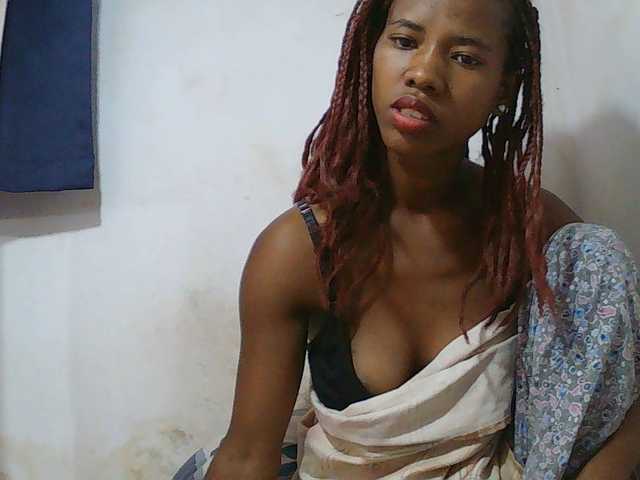 Sexy-Sarah live cam on BongaCams