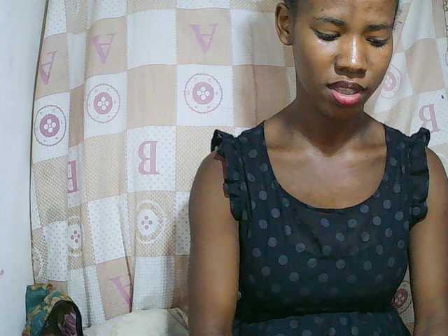 Sexy-Sarah live cam on BongaCams