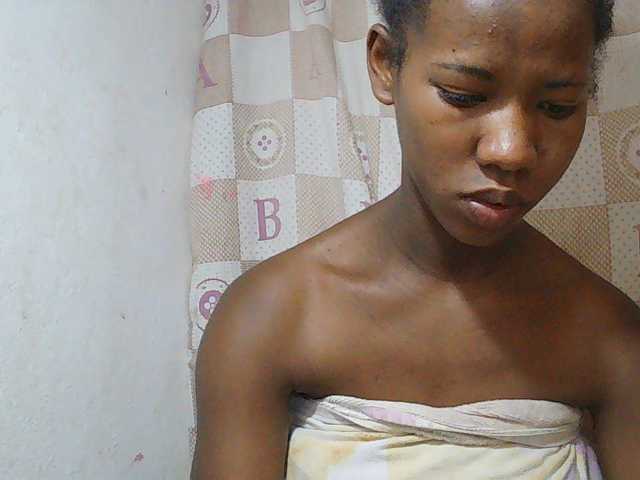 Sexy-Sarah live cam on BongaCams