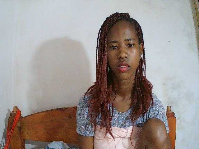 Sexy-Sarah live cam on BongaCams