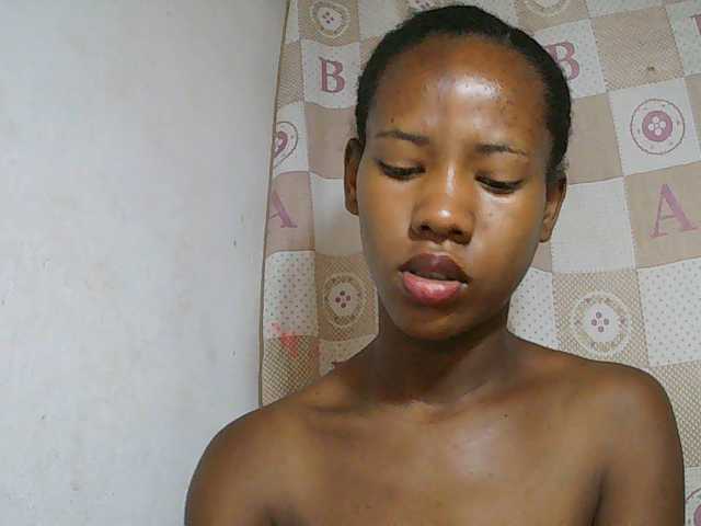Sexy-Sarah live cam on BongaCams