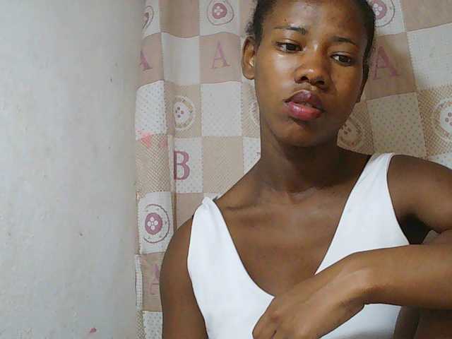 Sexy-Sarah live cam on BongaCams