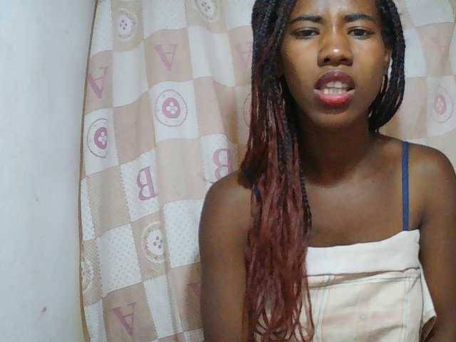 Sexy-Sarah live cam on BongaCams