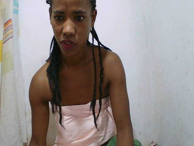 sexy-sarah's BongaCams show and profile