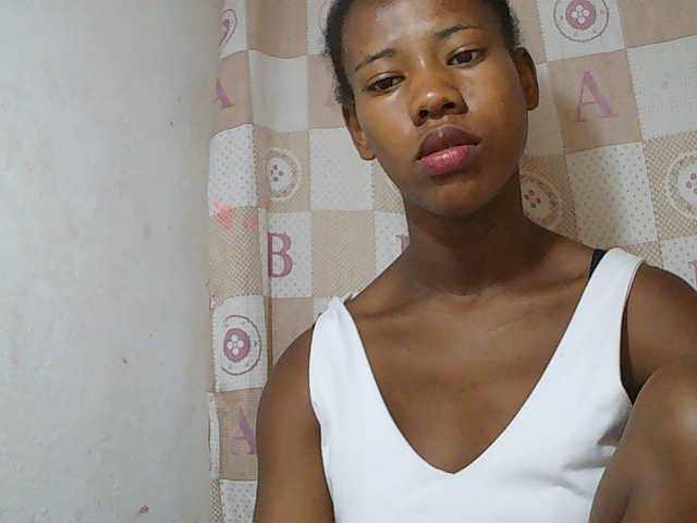 Sexy-Sarah live cam on BongaCams