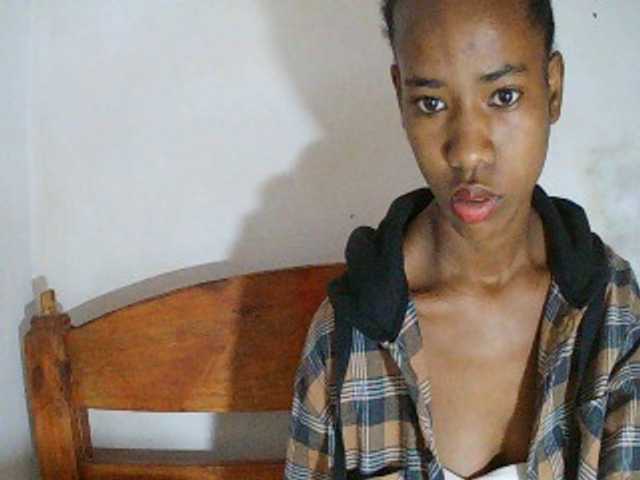 Sexy-Sarah live cam on BongaCams