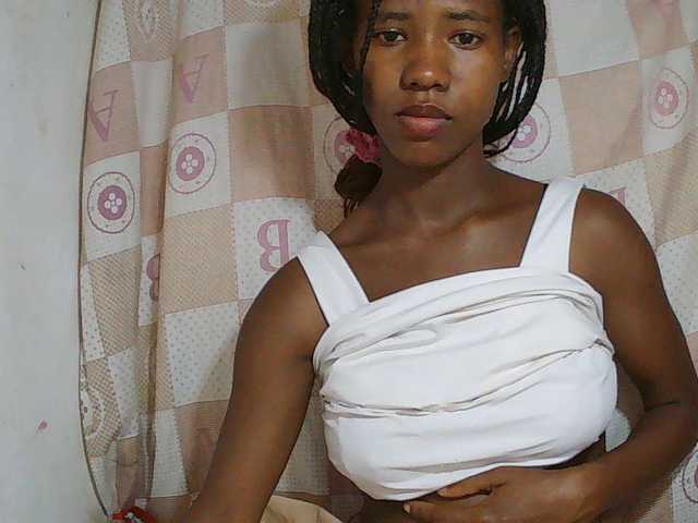 Sexy-Sarah live cam on BongaCams