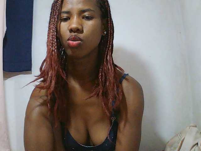 Sexy-Sarah live cam on BongaCams