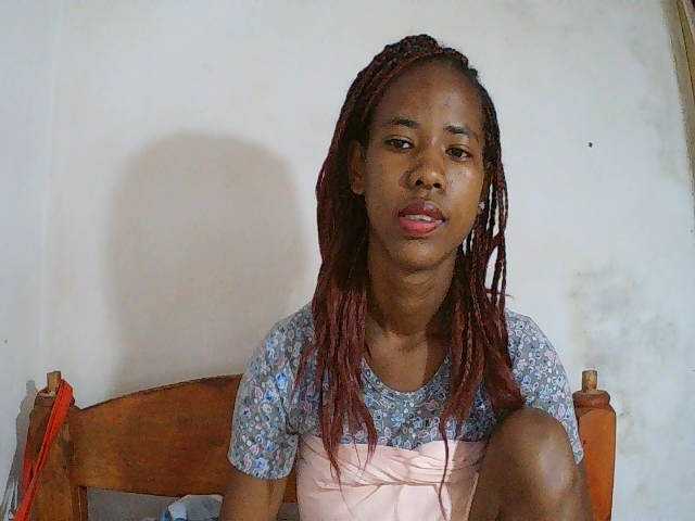 Sexy-Sarah live cam on BongaCams