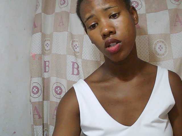 Sexy-Sarah live cam on BongaCams