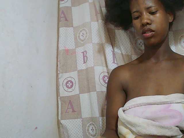 Sexy-Sarah live cam on BongaCams