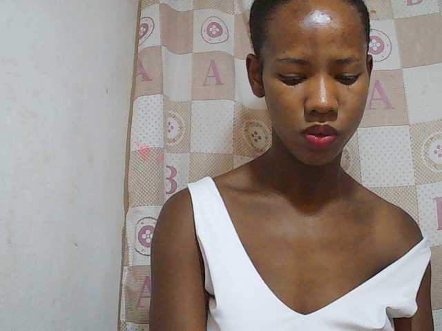 Sexy-Sarah live cam on BongaCams