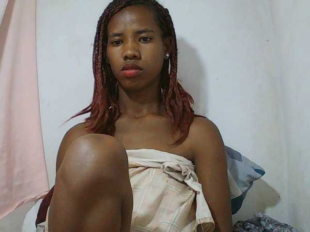 Sexy-Sarah live cam on BongaCams