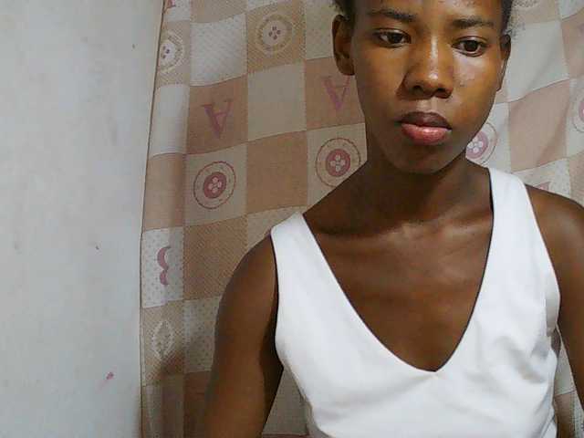 Sexy-Sarah live cam on BongaCams
