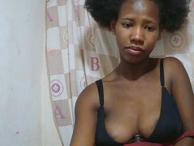 Sexy-Sarah live cam on BongaCams