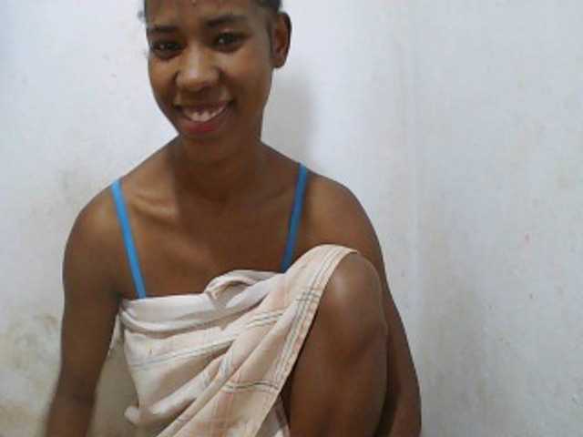 Sexy-Sarah live cam on BongaCams
