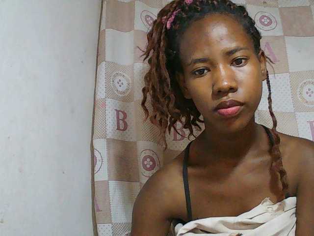 Sexy-Sarah live cam on BongaCams