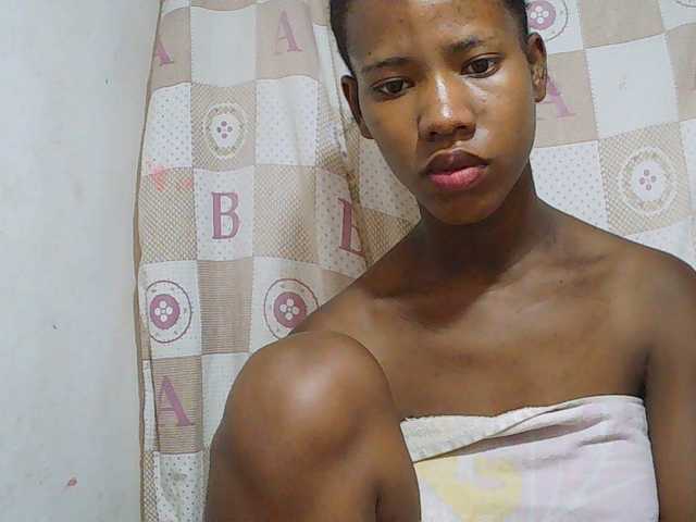 Sexy-Sarah live cam on BongaCams