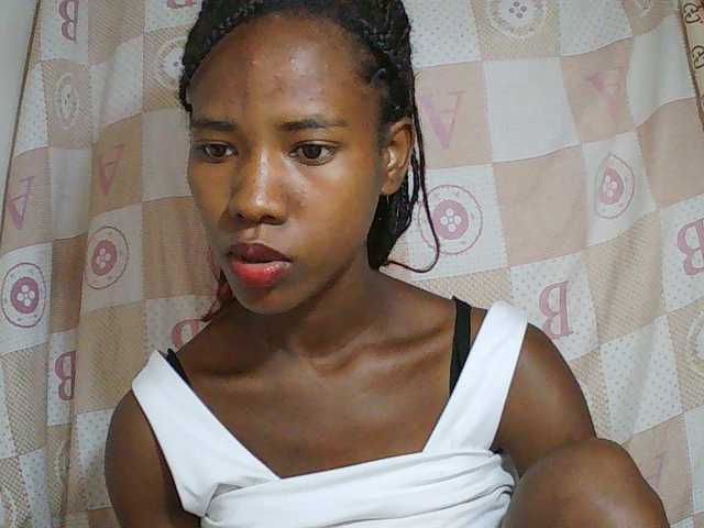 Sexy-Sarah live cam on BongaCams