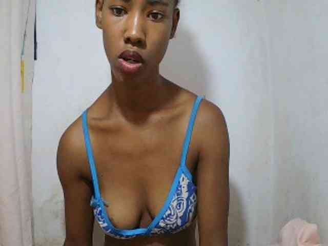 Sexy-Sarah webcam
