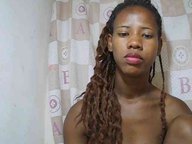 Sexy-Sarah webcam