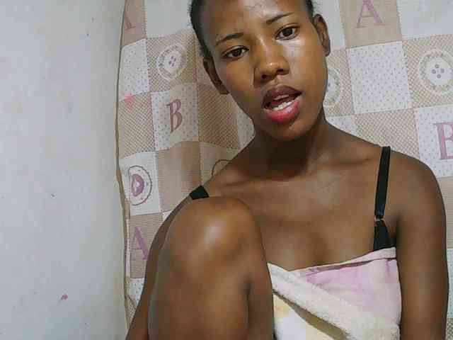 Sexy-Sarah webcam
