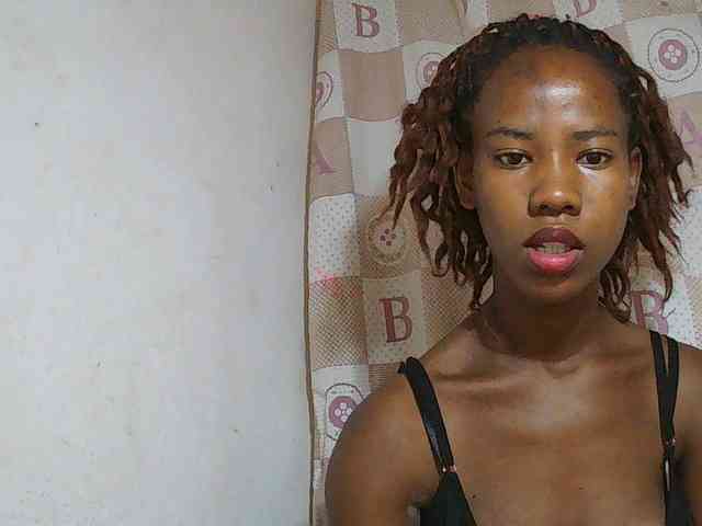 Sexy-Sarah webcam
