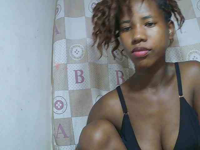Sexy-Sarah webcam