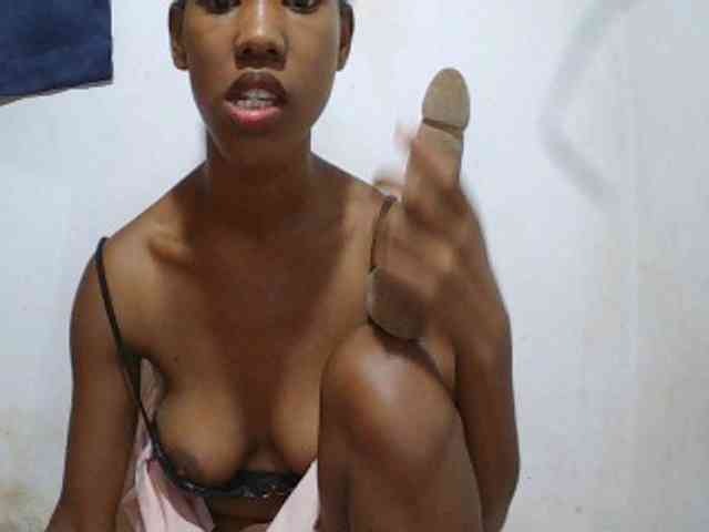 Sexy-Sarah webcam