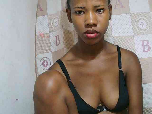 Sexy-Sarah webcam