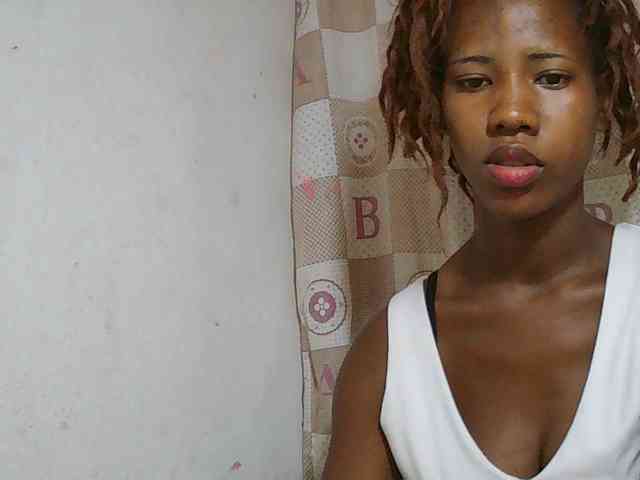 Sexy-Sarah webcam