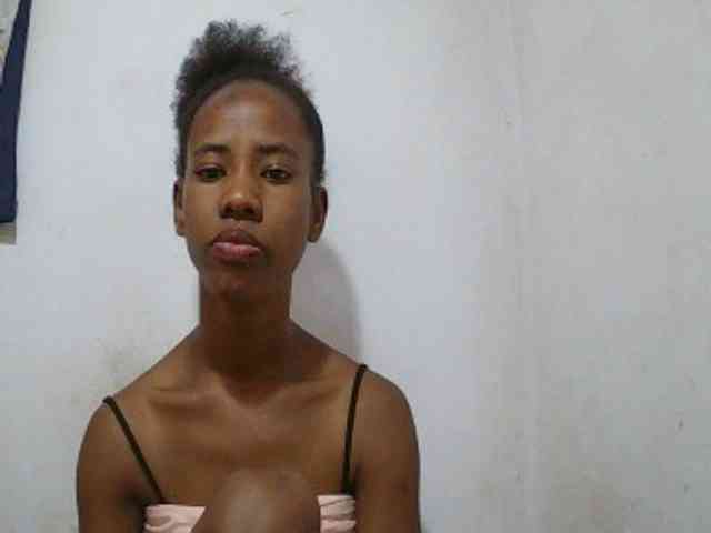 Sexy-Sarah webcam