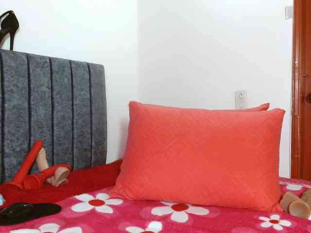 Dahlia_Muse webcam